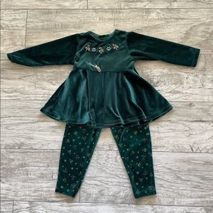 Matching Holiday Set.